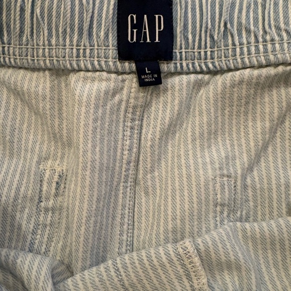 EUC GAP Pull On Barrel Light Blue Striped Pants - Picture 7 of 10
